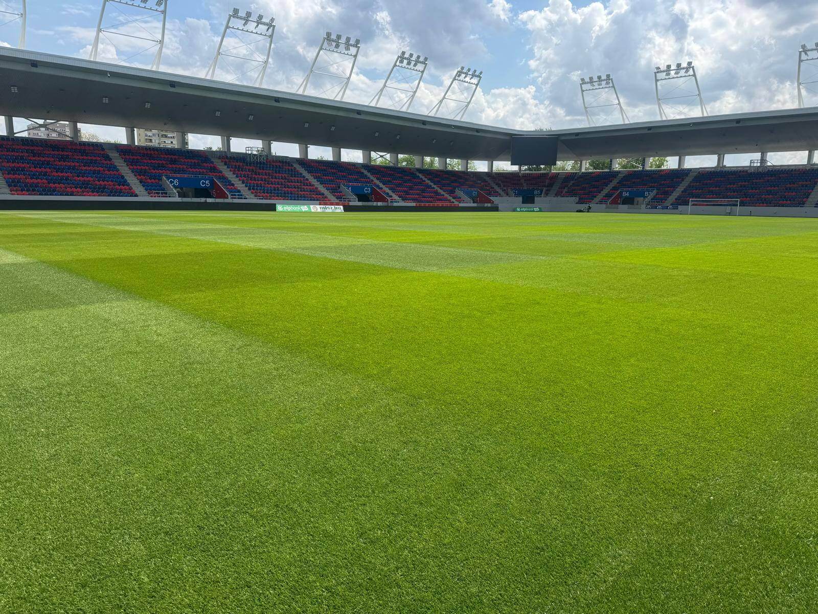 proiecte-stadion-ungaria-1